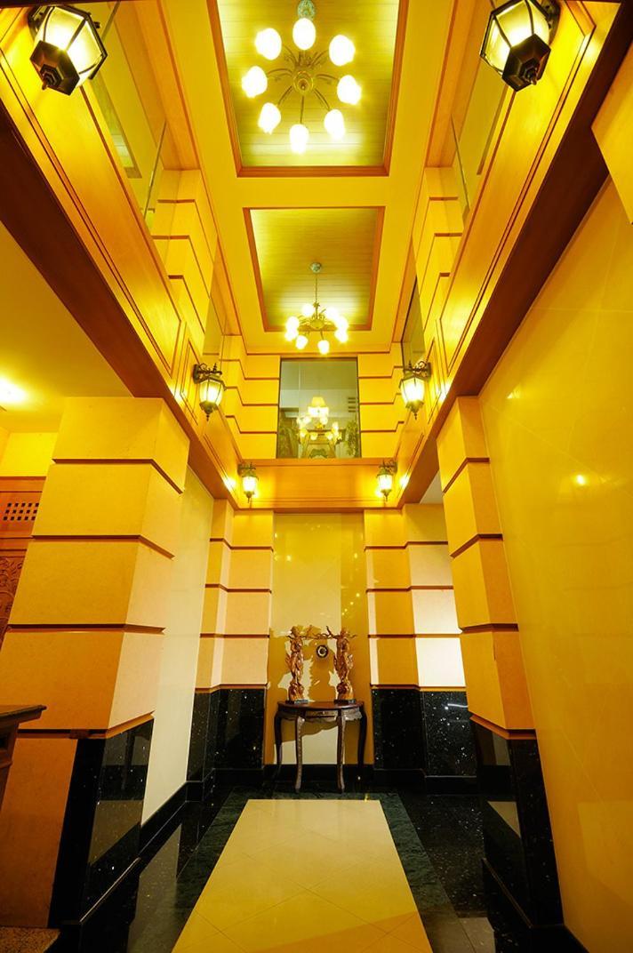 Violet Tower at Khaosan Palace Bangkok Bagian luar foto